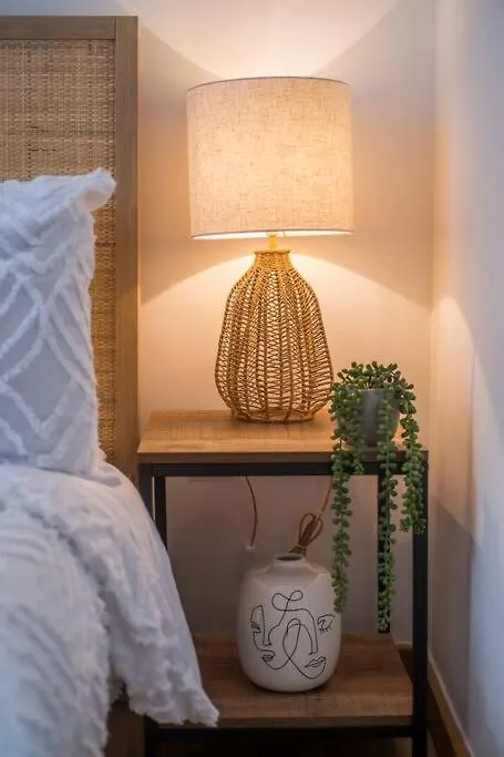 Beautifully Styled, Central Apartment Sleeping 10 Hove 0*,  Regno Unito